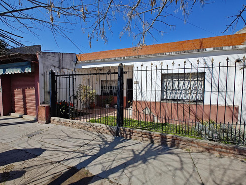 Casa En Venta En G. Catan
