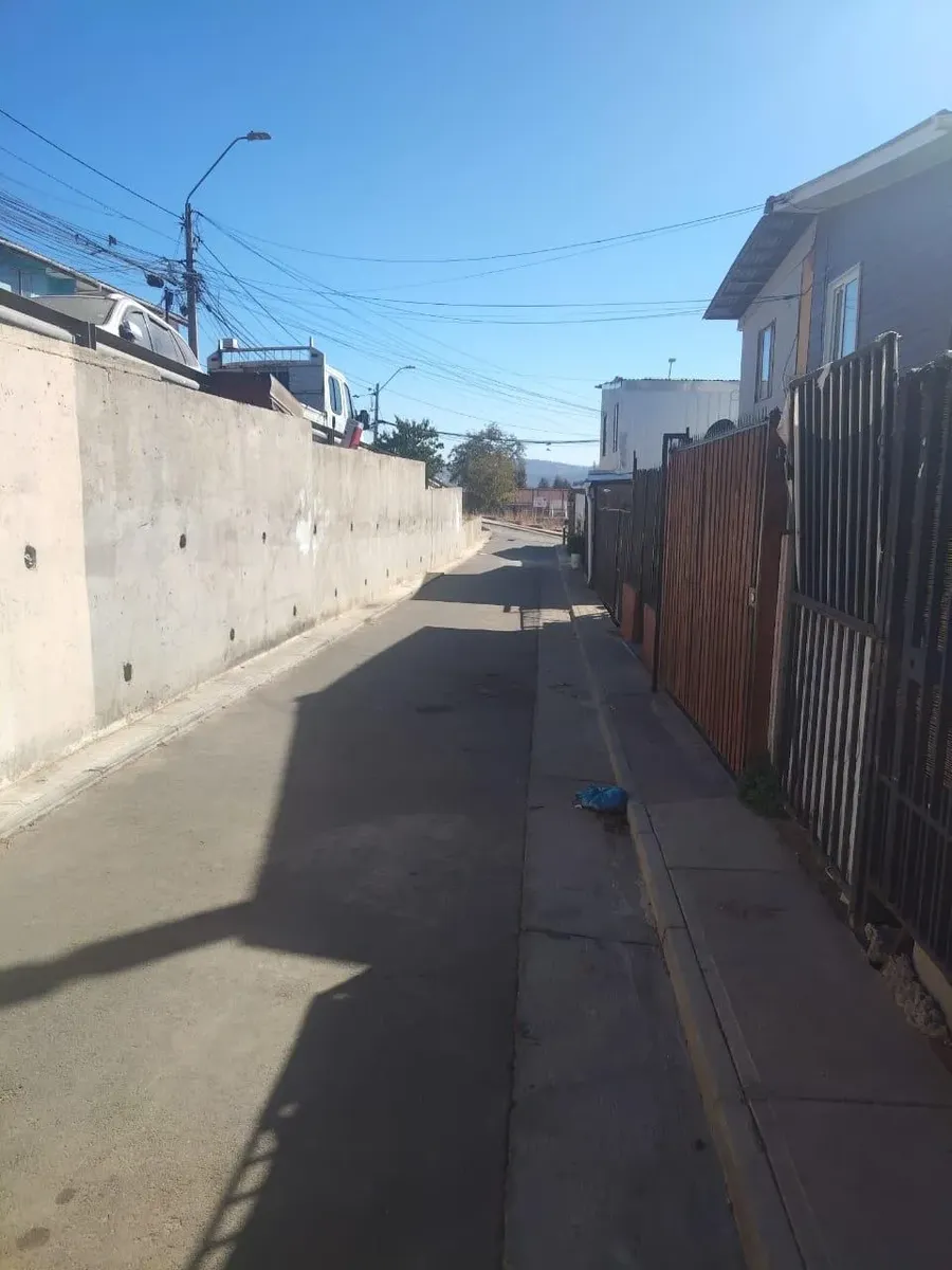 Imagen 4 de 17 de En Villa Alemana Se Vende Casa De 2 Pisos 3d 1b