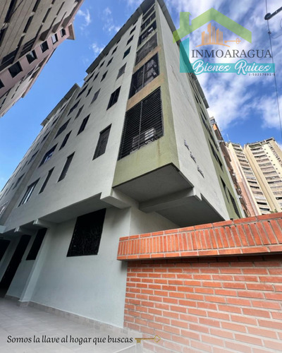 Alquiler De Apartamento Piso Bajo/ San Isidro/ Yp1390