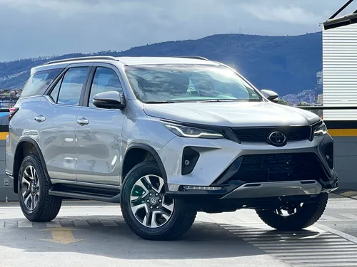 Toyota Fortuner 2.8 Diesel Srv 4X4 At