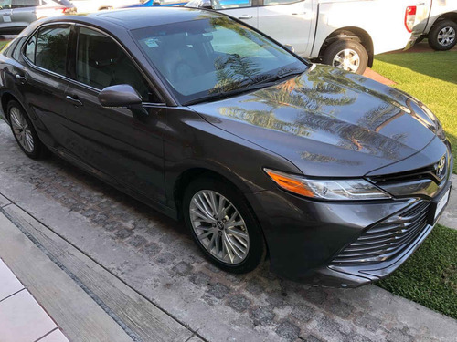 Imagen 6 de 15 de Toyota Camry 2018 4p Xle L4/2.5 Aut Navi