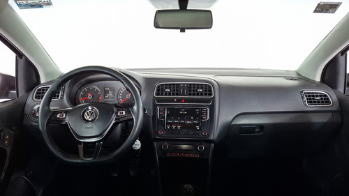 Volkswagen Vento 1.6 HIGHLINE STD.