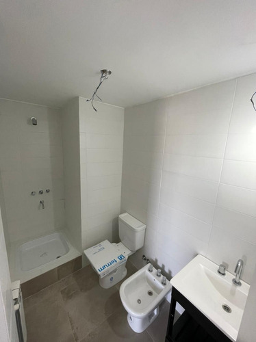 Imagen 12 de 14 de Excelente 3 Ambientes En Venta En Pleno Centro De Banfield.