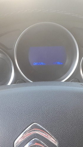 Imagen 6 de 9 de Citroën C4 Lounge 2016 2.0 Feel Pack 143cv