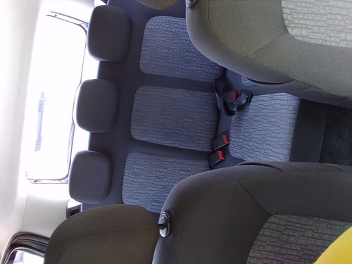 Fiat Punto Essence 1.6 16 2010-2011