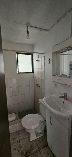 Casa Con Amplio Terreno En Colina