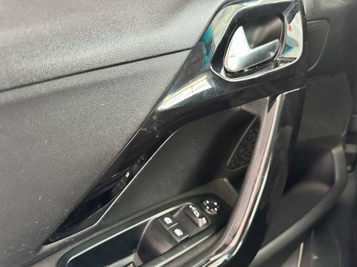 Peugeot 208 1.2 Active 5p