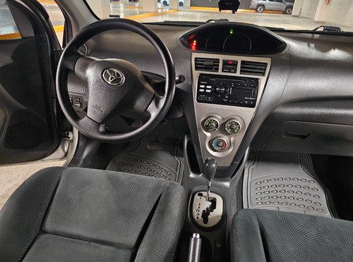 Toyota Yaris 1.5 Premium Sedan At
