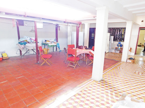 Maria E. Vende Negociable !!estupenda Casa Excelente Inversión!! En Parroquia Catedral, Lara#25-15681**6h 3b 368m2