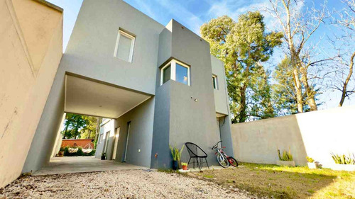 Casa En Venta En Sicardi 3 Dormitorios Parque