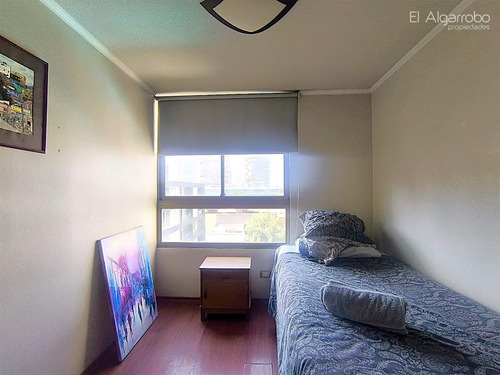 Depto.en Arriendo De 2 Dorm. En Stgo. (metro Sta. Lucía)