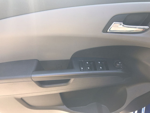 Imagen 12 de 15 de Chevrolet Sonic 2017 1.6 Lt Mt