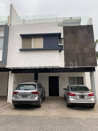 Casa En Venta, Residencial Bosque Encantado, Zapopan