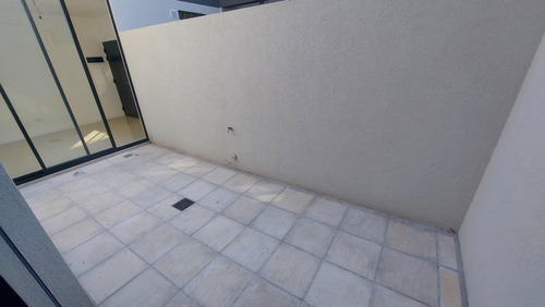 Departamento Ph En Venta En Capital Federal, Buenos Aires, Argentina