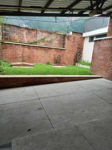 Imagen 7 de 11 de Casa De Un Nivel En Renta En Valle De Vista Hermosa Zona 15