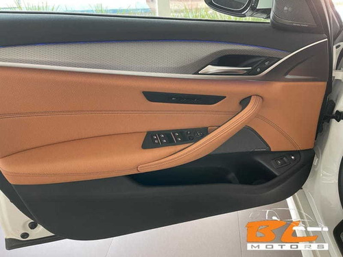 Imagem 15 de 15 de Bmw 530i M Sport 2.0 Turbo 252cv Aut