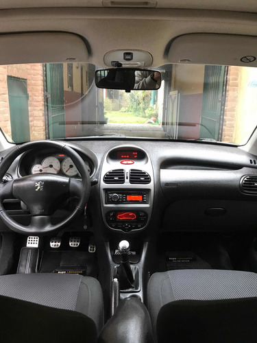 Imagen 20 de 20 de Peugeot 206 2008 1.6 Sw Xs Premium