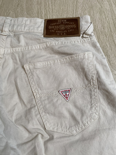 Bermuda Beige Guess Hombre Talla 30mx Mod.m2gd01wehy3