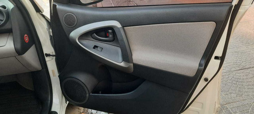 Toyota Rav4 2.4 4x2 At 2012