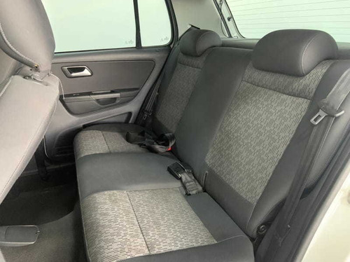 Imagem 7 de 7 de Volkswagen Fox 1.0 Gii 2014