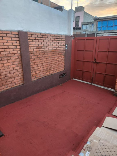 Casa En Venta Con Estilo Rustico En Piedra Lisa