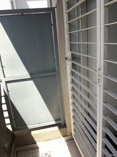 Imagen 4 de 14 de Monoambiente En Venta En Moron Centro