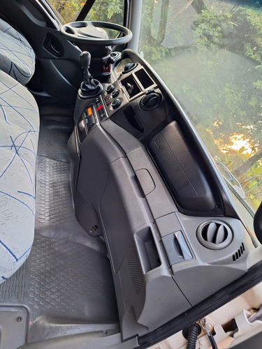Iveco Daily 45s17 Minibus 16 Lugares