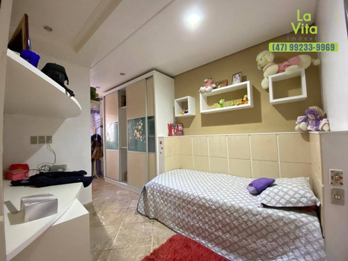 Imagem 19 de 23 de Casa À Venda Com 4 Dormitórios, Piscina, Próximo Ao Centro - Bairro Coloninha - Gaspar Sc - Ca0611