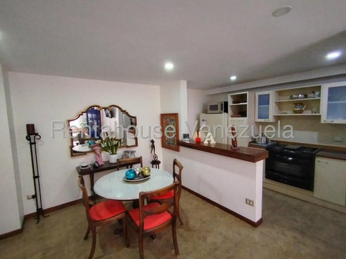 Lomas Del Sol 25-9104 Apto En Exclusiva Urbanización Aire Acondicionado En Cada Habitación, Pisos De Parquet En Habitaciones Y Cerámica En Áreas Sociales. Dos Habitaciones, Dos Baños, Un Maletero