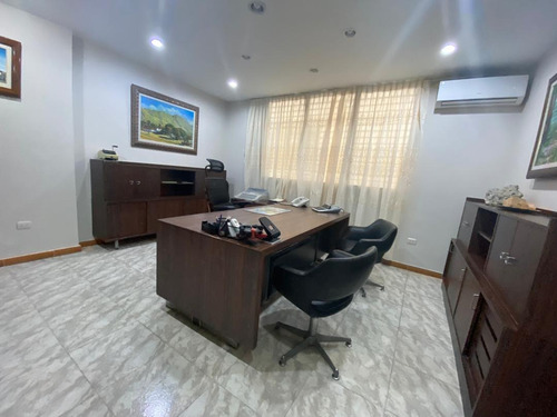 Casa Comercial En Venta En La Castellana