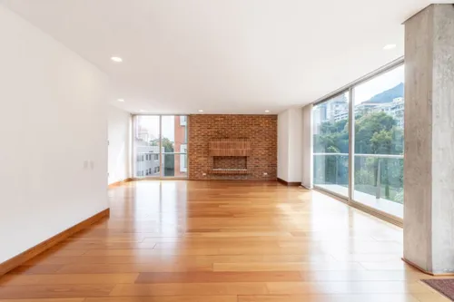 Apartamento En Venta En El Chicó. Cod V11727