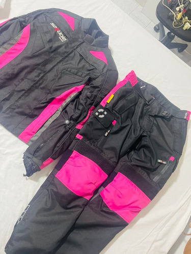 Conjunto Sequoia Speed Euphoria Para Damas. Talla 34 (Usado)