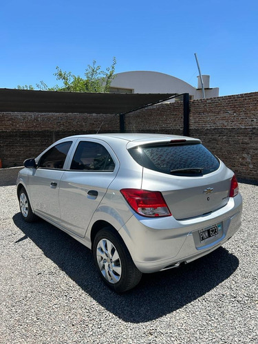 Imagen 5 de 15 de Chevrolet Onix 2016 1.4 Lt Mt 98cv