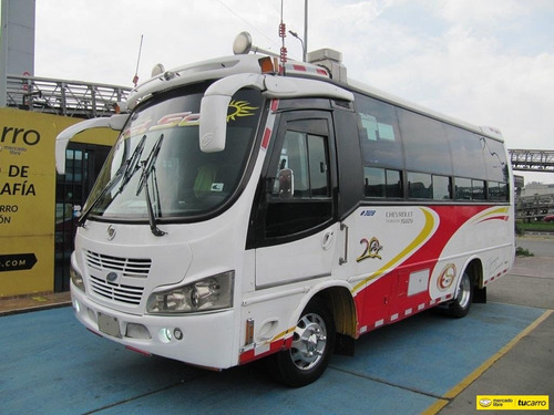 Autobus Daihatsu Super Delta V126
