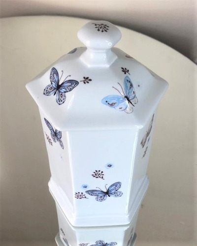 Imagem 3 de 4 de Pote De Porcelana Borboleta 20cm