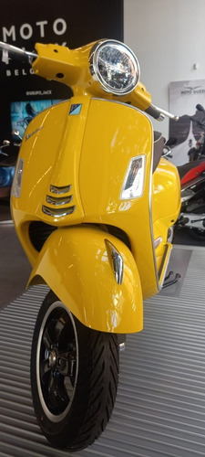 Imagen 1 de 18 de Vespa Gts Hpe Super 300 Amarilla Entrega Inmediata!!!!