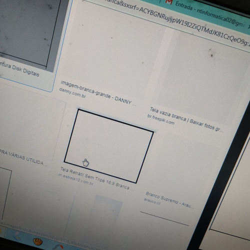 Monitor Positivo 936swa-p C/ Manchas Na Tela E Sem O Pé(6321