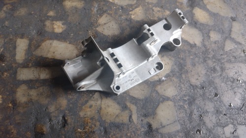 Base Soporte Alternador Jetta Golf  1.8 Turbo Original