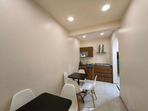 Casa 281m2 / 5r / 4b