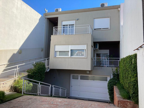 Imagen 3 de 30 de Casa En Venta En Altos De La Falda, Rojas Al 300