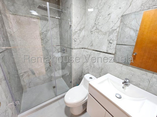 Cómodo Apartamento En Venta Urb. Base Aragua, Maracay, Con Conexión A Pozo, 25-12202 Mv