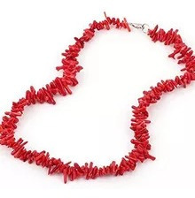 Hermoso Collar De Hilo De Coral Rojo Con Broche De Garra De