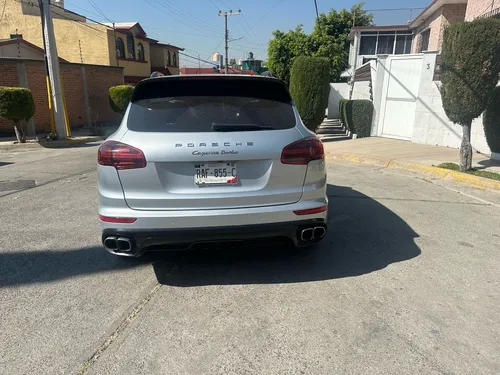 Porsche Cayenne 4.8 Turbo Tiptronic At