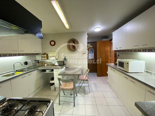Departamento En Venta De 4 Dorm. En Providencia