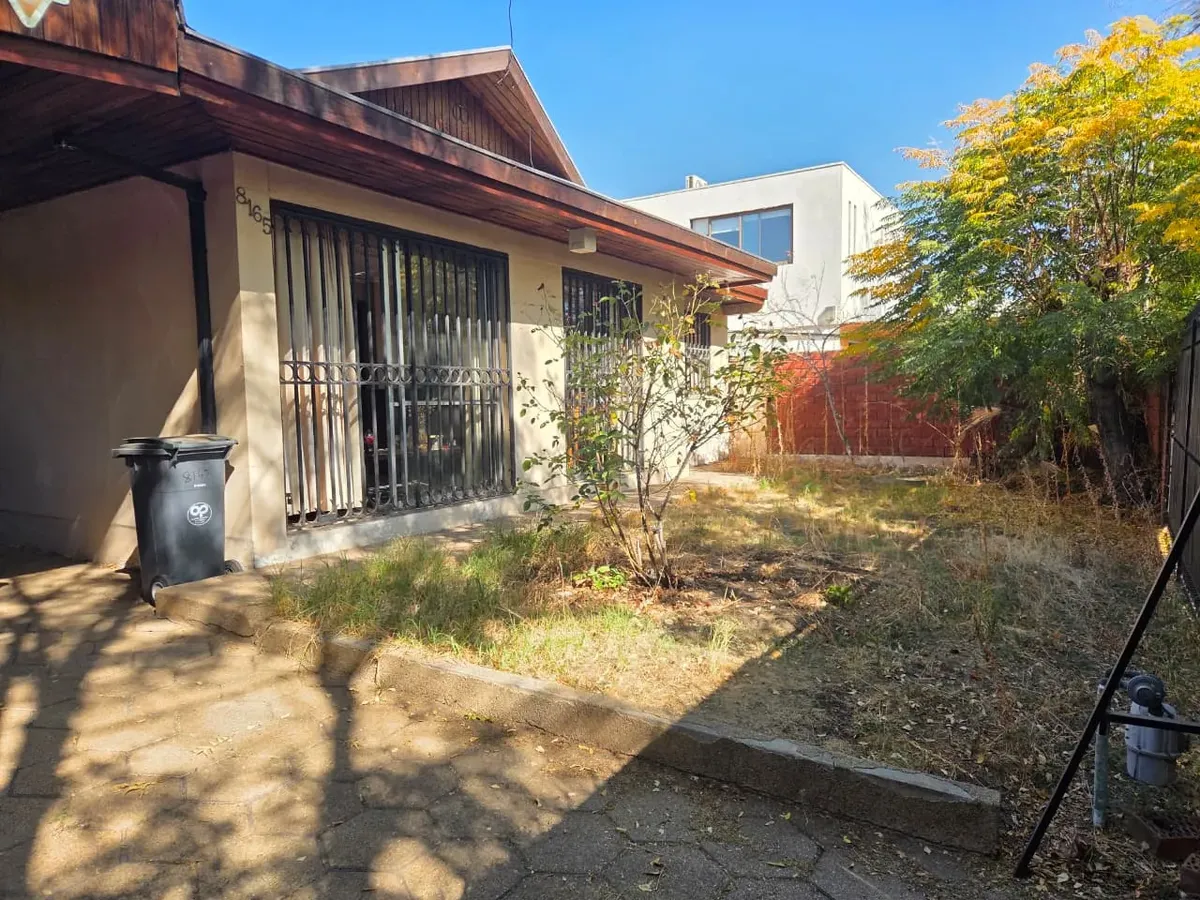 Imagen 2 de 23 de Los Dominicos | 3d Y 2b | Servicios | 297 M2 Terreno | Norte