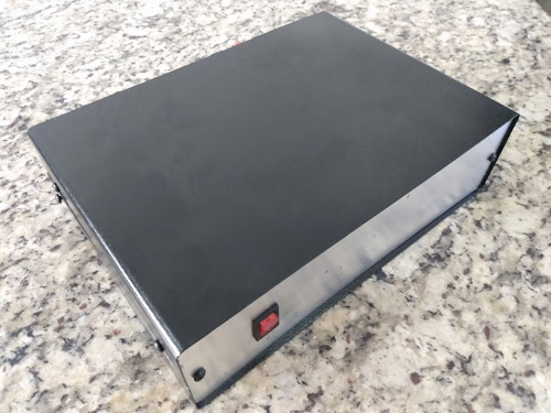 Caixa De Aluminio Chassi De Ferro (leia O Anuncio) (Usado)