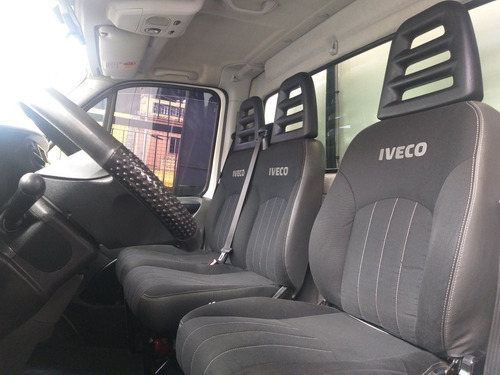 Iveco Daily 35s14 Ano 14 Com Bau Refrigerado