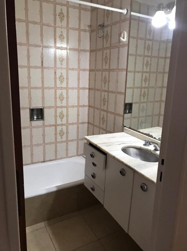 Imagen 6 de 8 de Venta Departamento De 2 Dormitorios Y Medio En Barrio Nueva Córdoba.