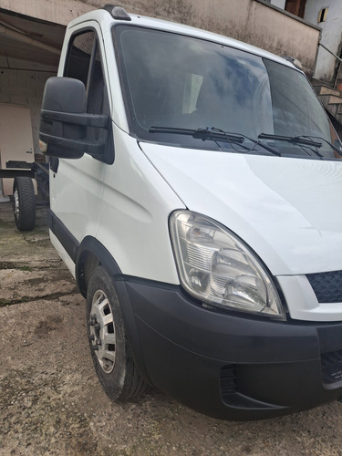 Iveco Daily Chasis 3.0 35S14 3450 Cab. Simples 2P
