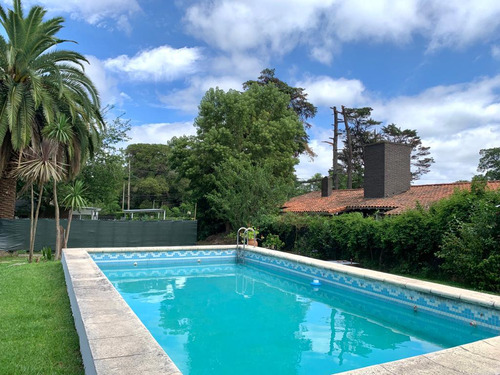 Casa En Barrio Parque Leloir